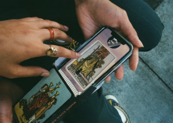 Where Digital Tarot Meets Real-World Clarity